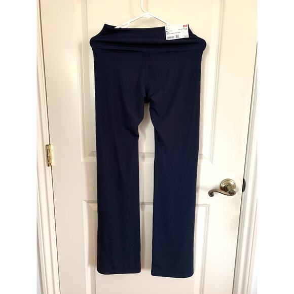 Uniqlo AIRism Soft Ribbed Flare Leggings in Navy Blue - Picture 5 of 9